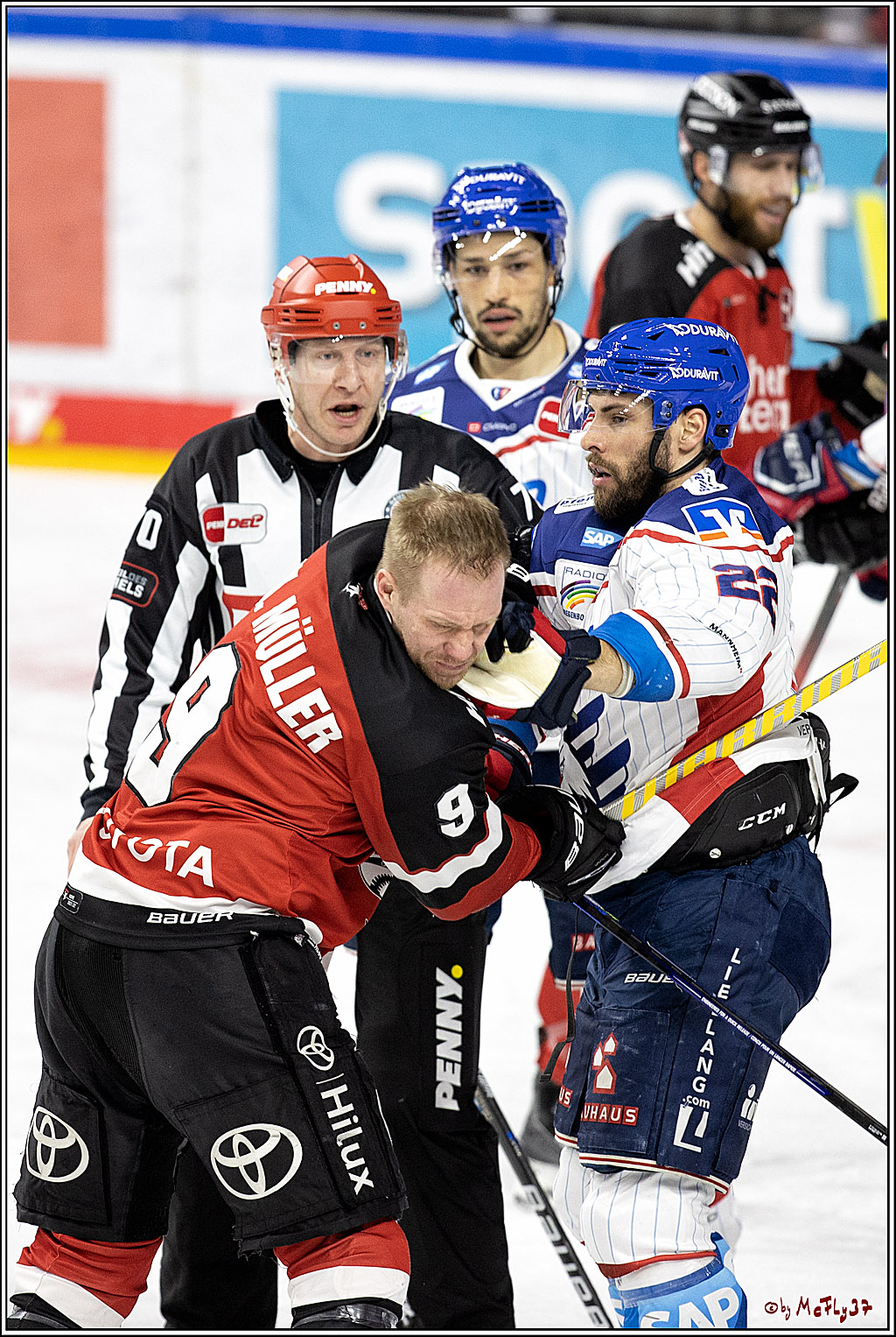 PENNY DEL;  Koelner Haie - Adler Mannheim; Koeln, 02.01.2022